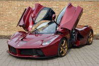 Gazdát keres az egyik legszebb LaFerrari 26