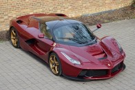 Gazdát keres az egyik legszebb LaFerrari 25