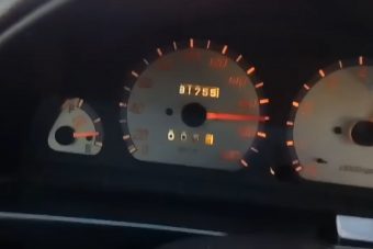 Nézd csak, hogy gyorsul 200-ra ez a turbós Suzuki Swift