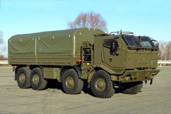 Megújult fülkékkel készülnek a katonai Tatrák