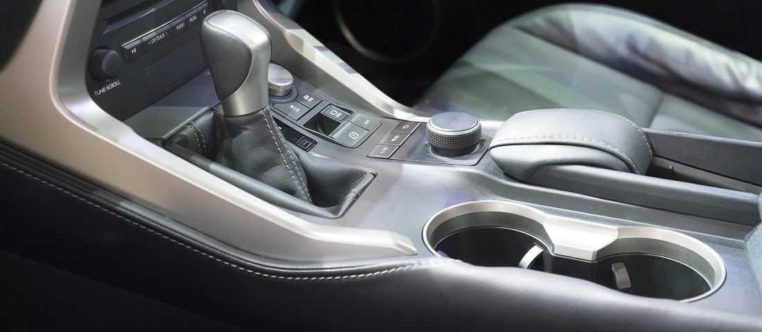 Fekete lyukak az autóban – top 10 pohártartó