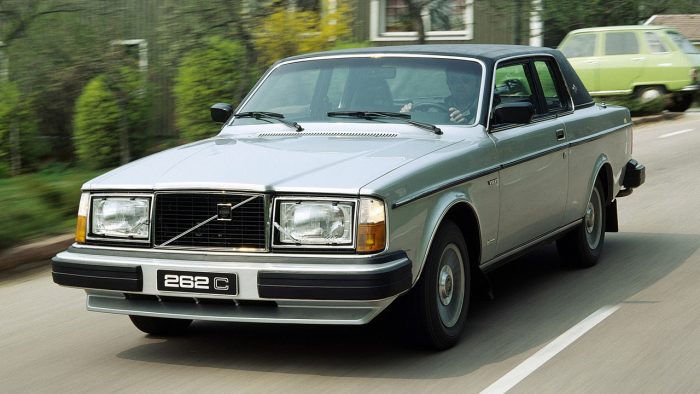 40 éves az olasz ruhát viselő Volvo