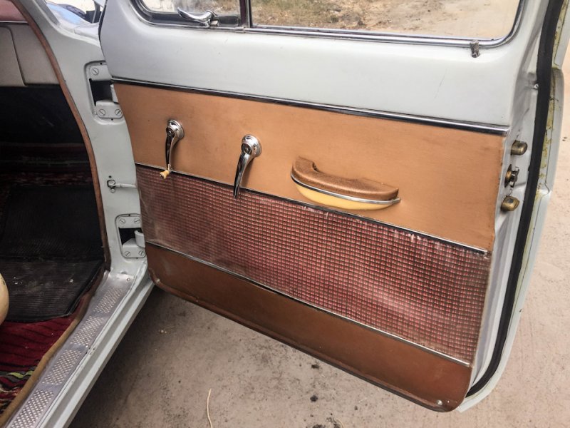 Vajon hány garázsban pihen még ilyen makulátlan veterán, mint ez a Volga? 9 | Vezess 010