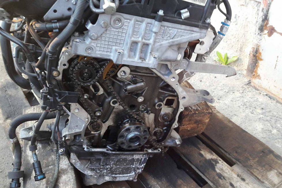 A pocsék modern láncos motor javítása őrült pénzbe fájhat, íme pár hazai példa 2 Az N47 már szétszedve, egy ilyen kaland akár félmillió forintba is kerülhet