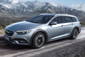 Terepre merészkedik az Opel sportkombija