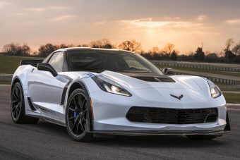 Szénben gazdag különkiadással ünnepel a 65 éves Corvette