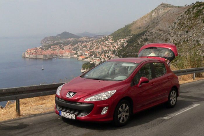 Merjünk francia használt autót venni? 7 Jó utazóautó a 308, főleg dízelmotorral. A 60 literes tankkal az 16 HDi simn megtesz 1000-1200 kilométert