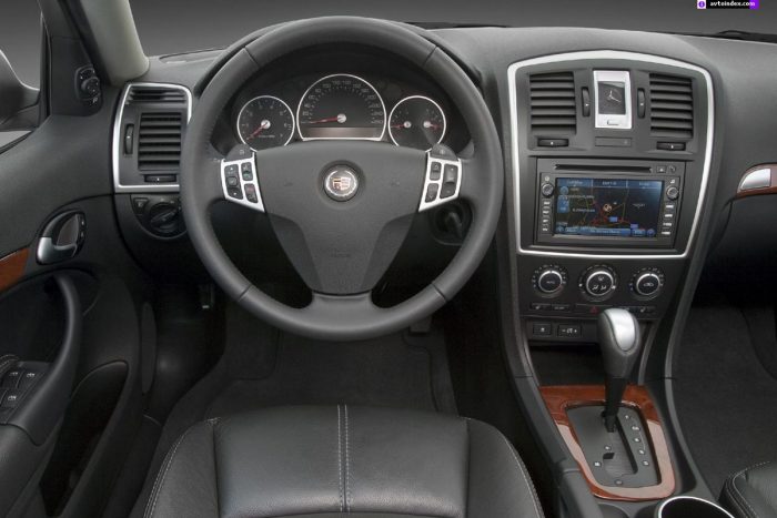Top 10: Egzotikus családi autók 2 millióig 9 Első blikkre mint a Brilliance - pedig ez egy Cadillac!