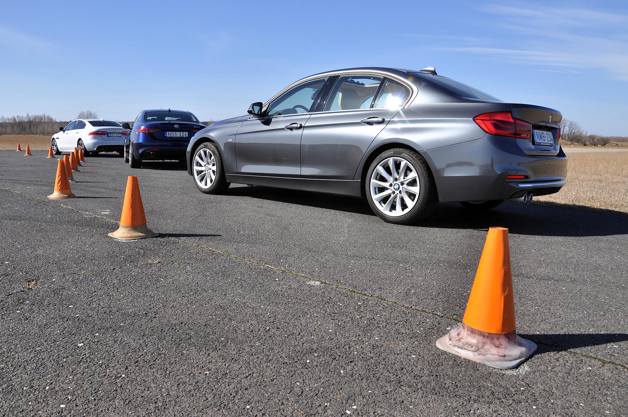 Mire megy az Alfa Giulia a 3-as BMW-vel és a Jaguar XE-vel? 82