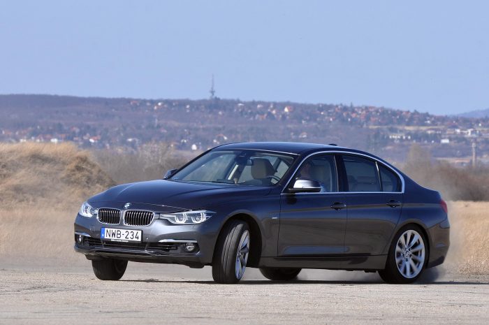 Mire megy az Alfa Giulia a 3-as BMW-vel és a Jaguar XE-vel? 11 Köszönjük a teszt helyszínét a tököli Vezetéstechnikai és Képzési Központ munkatársainak! Elérhetőség: www.vezetestechnika.eu, e-mail: info@vezetestechnika.eu. Telefonszám: Mikó Viktória programmenedzser +36 20 44 33 958