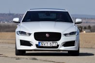 Mire megy az Alfa Giulia a 3-as BMW-vel és a Jaguar XE-vel? 215