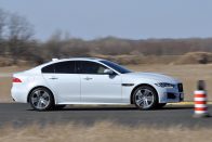 Mire megy az Alfa Giulia a 3-as BMW-vel és a Jaguar XE-vel? 217