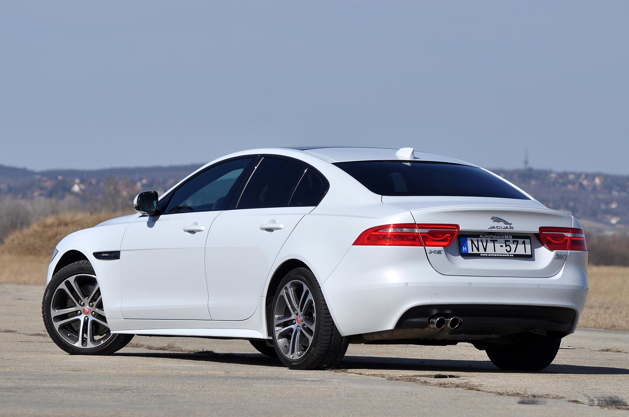 Mire megy az Alfa Giulia a 3-as BMW-vel és a Jaguar XE-vel? 103