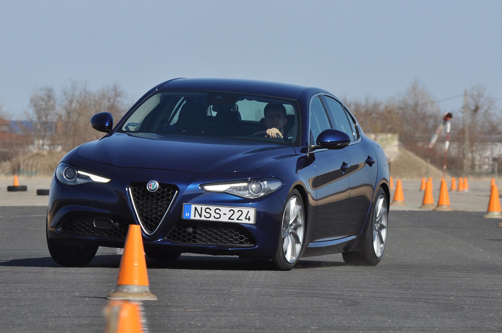 Mire megy az Alfa Giulia a 3-as BMW-vel és a Jaguar XE-vel? 110