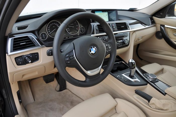 Mire megy az Alfa Giulia a 3-as BMW-vel és a Jaguar XE-vel? 6 Messze a BMW menüje és kezelőszervei használhatóak a legkönnyebben