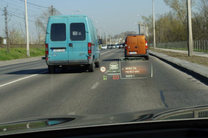 4 hengerrel is csillagos ötös az Ötös! 8 A HUD-on lehet keresgélni a rádióállomások között