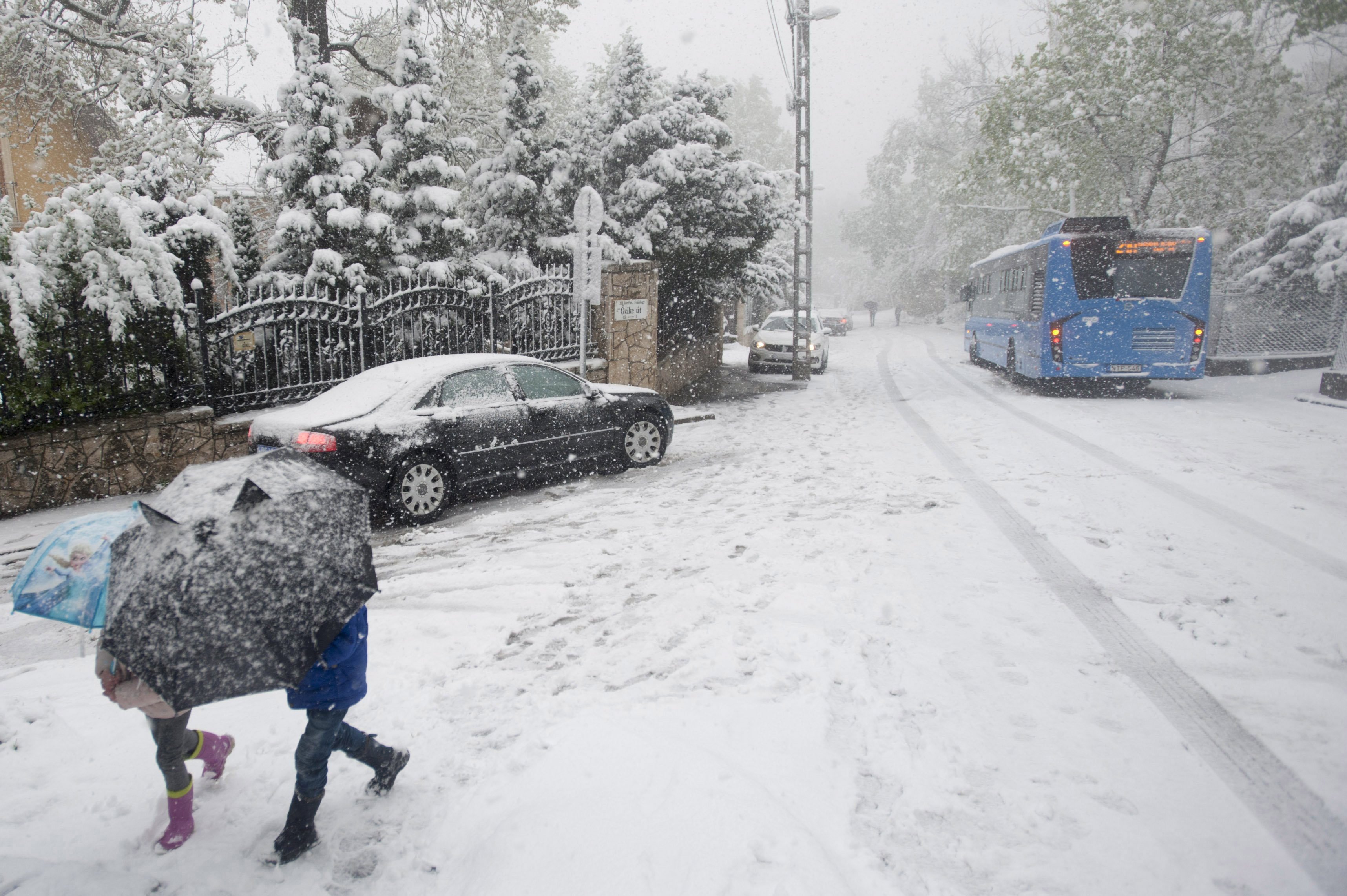 Fotókon a kaotikus, áprilisi budai hóhelyzet 4