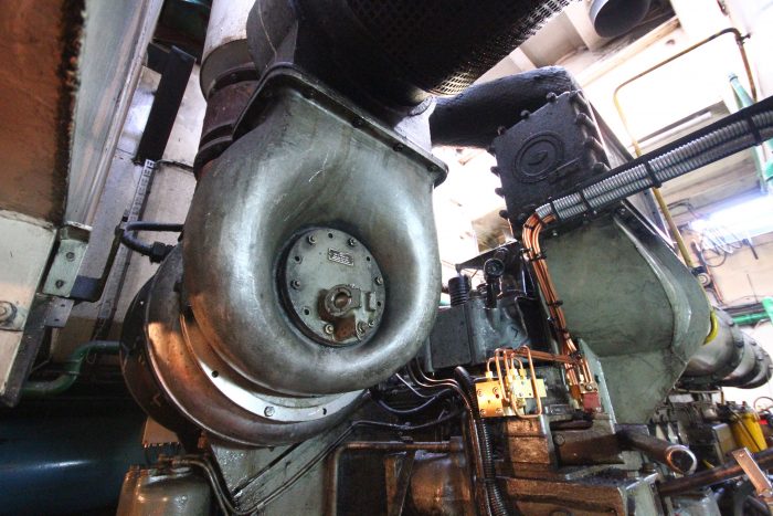 Mindig is érdekelt, milyen egy dunai teherhajó? Megmutatjuk belülről. 8 Gigászi turbófeltöltő