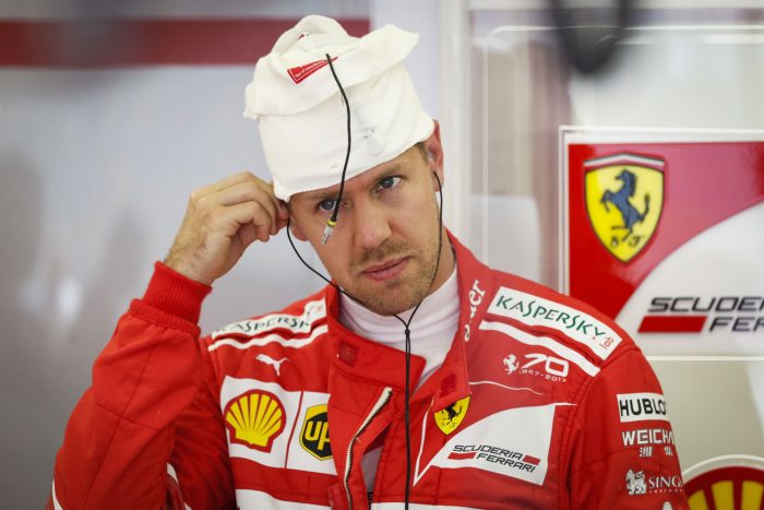 F1: Vettel kettőből kettő, az újonc megégett az autóban