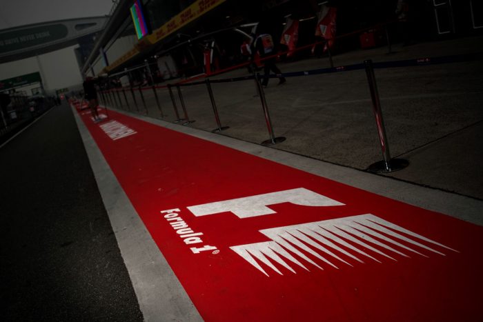 Az Aston Martin, a Cosworth a Forma-1-es megbeszélésen