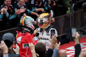 F1: Ebben veri Hamilton Vettelt, de nagyon