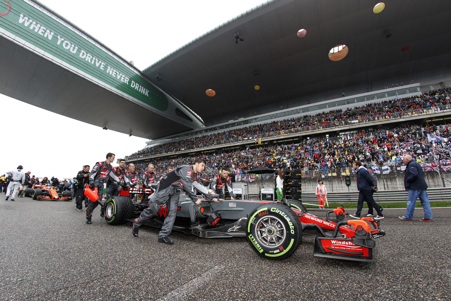 F1: Félszáz kép a Kínai Nagydíjról 5