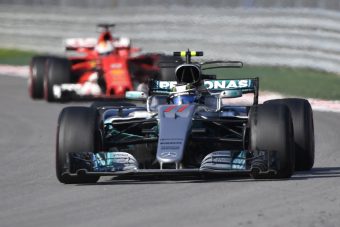 F1: A Mercedesnek fáj, de a Ferrari a favorit