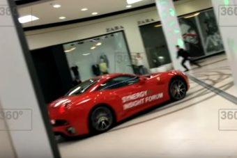 Ferrarival filmezték le a volt polgármestert