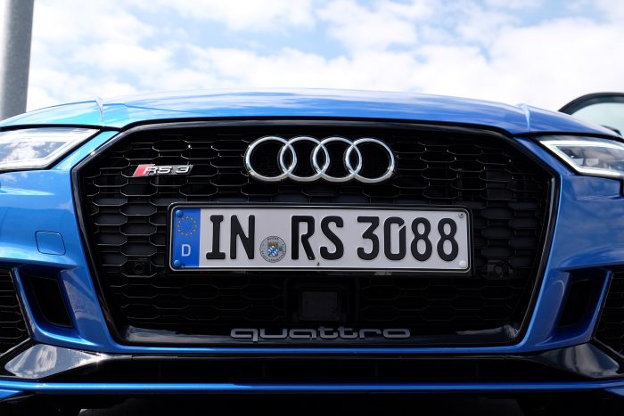 Audi RS3: Megnéztük hogy készül, és ki is próbáltuk 6 Összkerékhajtás nélkül nehezen gyorsulna 4,1 mp alatt 100-ra