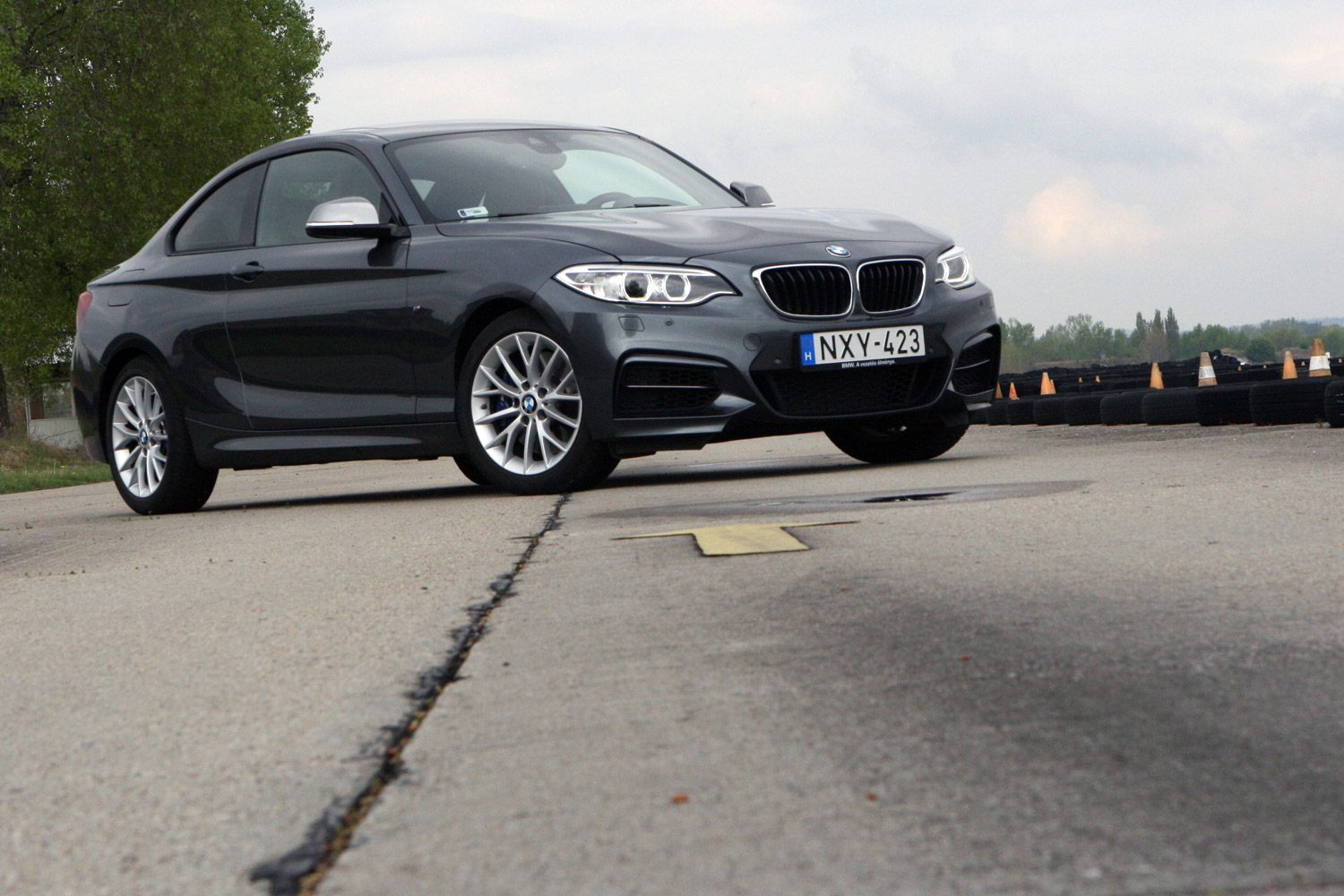 BMW M240i – Szem nem marad szárazon 5