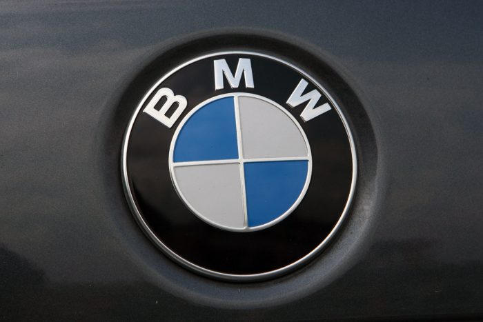 Egyszerűsíti termékpalettáját a BMW, hogy maradjon pénze a kutatásra