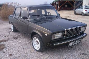 Nem akárhogy loptak szét egy magyar Ladát