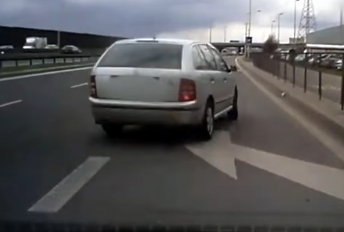 Ez a skodás valamit nagyon elnézett