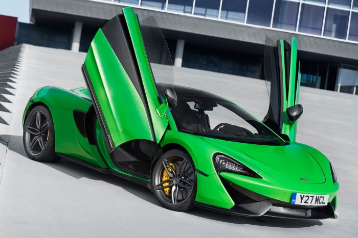 Megvannak a Világ Év Autója verseny döntősei 7 McLaren 570S