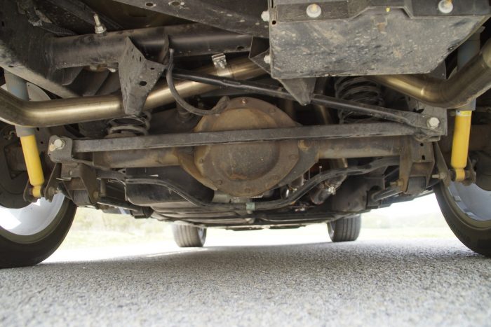 A GM legjobb vicce: kabrió kisteher Corvette-motorral 8 Milyen legyen egy 550 lovas spotkocsi hátsó futóműve, ha nem ilyen?