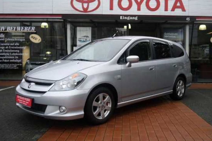 Használt autó: melyik fogyaszt kevesebbet? 34 2004-től változott a Honda Stream orra a modellfrissítéssel. Az első generációs Zafira egyik alternatívája lehet