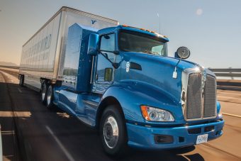 Üzemanyagcellás kamiont tesztel a Toyota