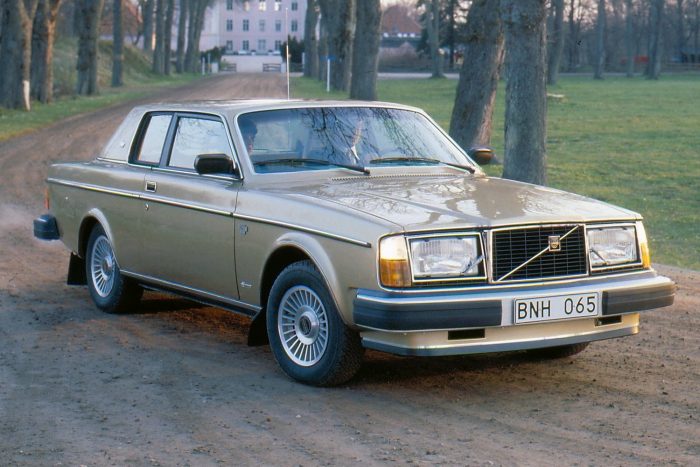 Ma 90 éves a Volvo, isten éltesse! 4 Volvo 262 C by Bertone (1977–81)