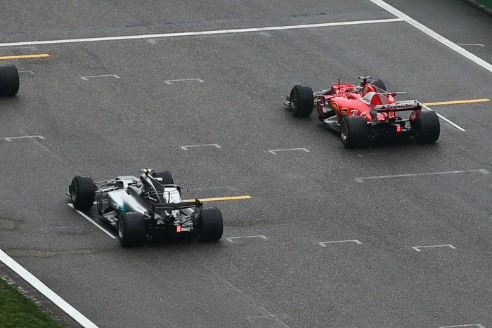 F1: Ezért nem büntették Vettelt a rajttrükk miatt