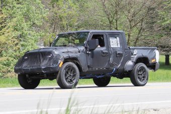 Megcáfolhatatlan tény: jön a Jeep Wrangler pickup