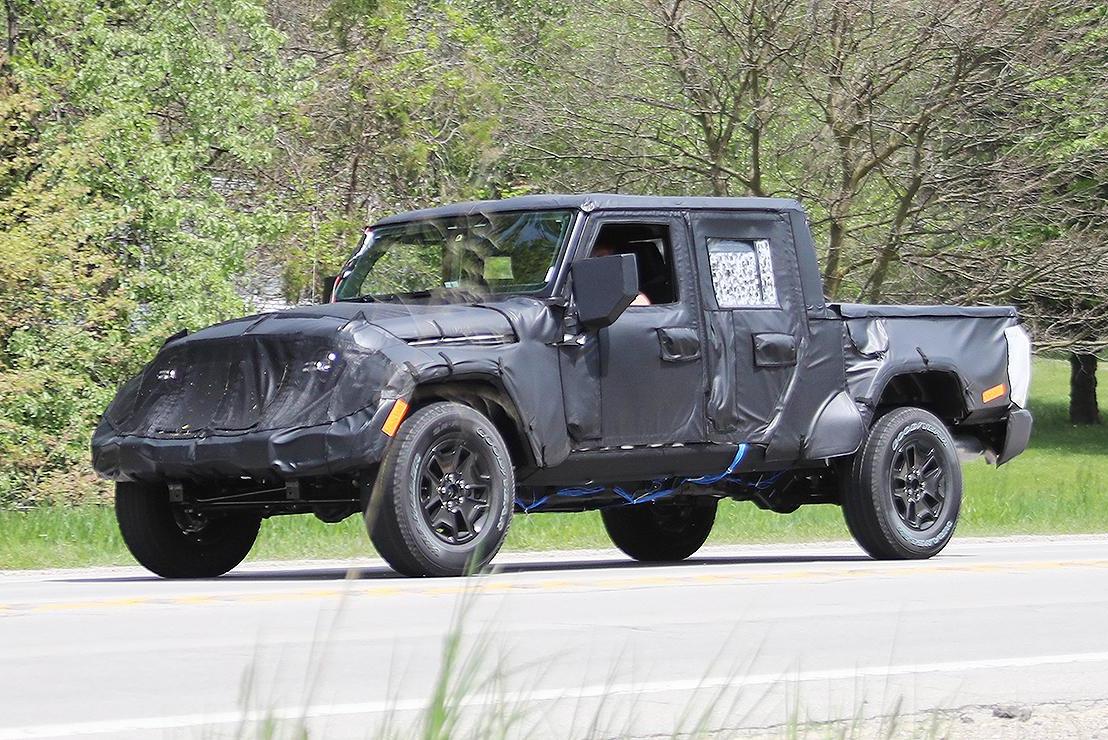 Megcáfolhatatlan tény: jön a Jeep Wrangler pickup 7