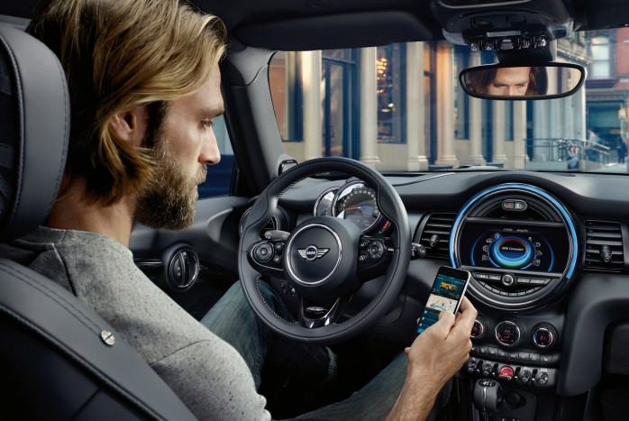 Felnőttesebb szolgáltatásokkal bővül a Mini kínálata 7