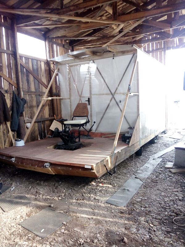 Ez az ember lakókocsit csinált egy bringából 1