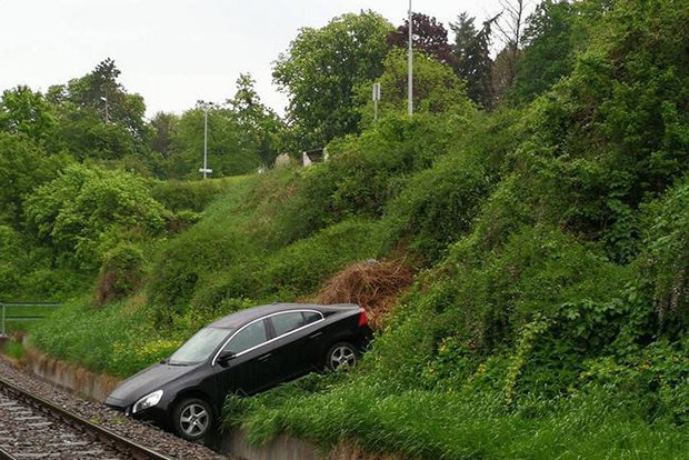 Hihetetlenül őrült baleset Egerben