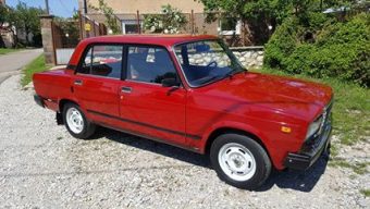 800 ezerért eladó a téeszelnök gyönyörű Ladája