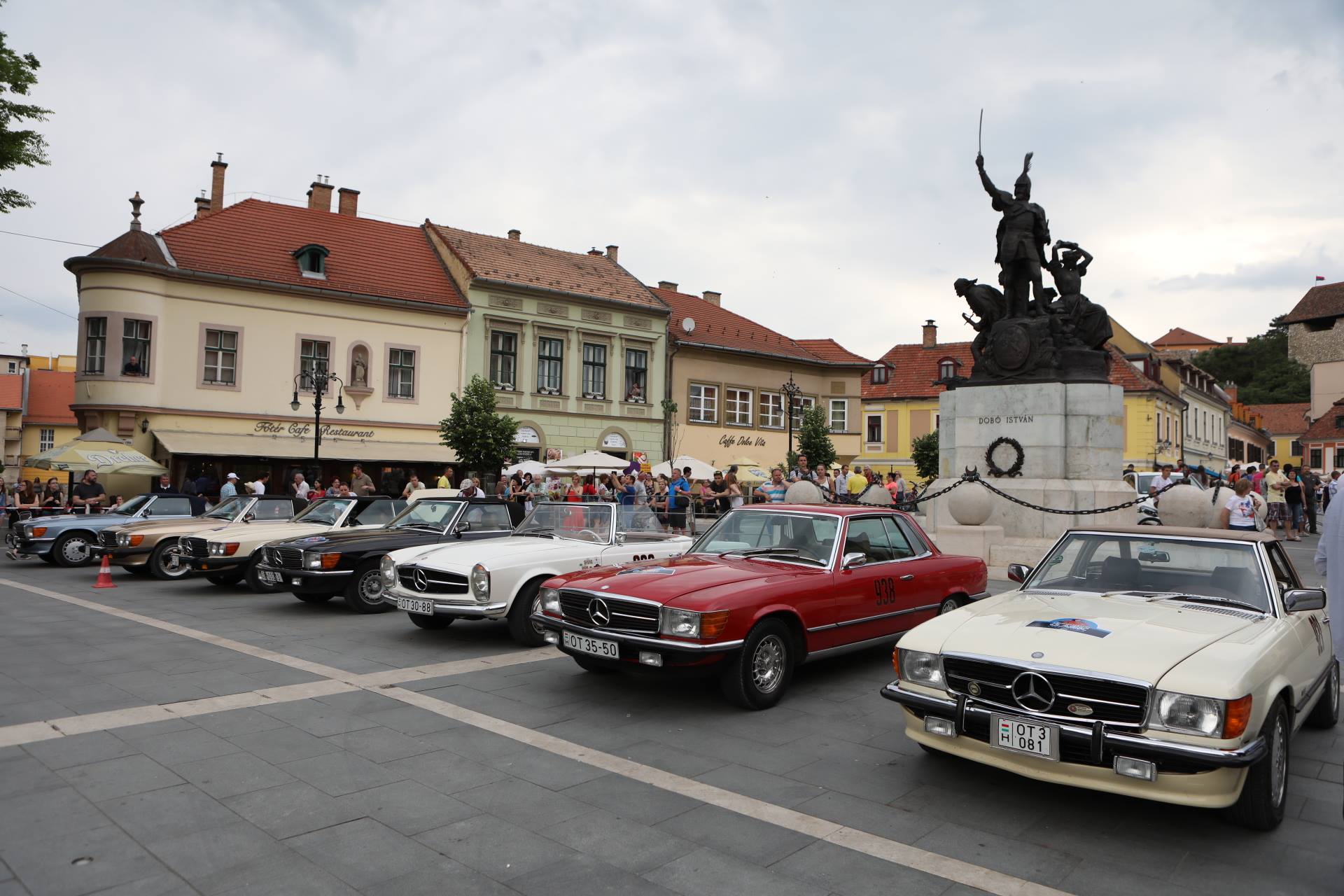 Századmásodpercekre vadászó öreg Mercedesek 11