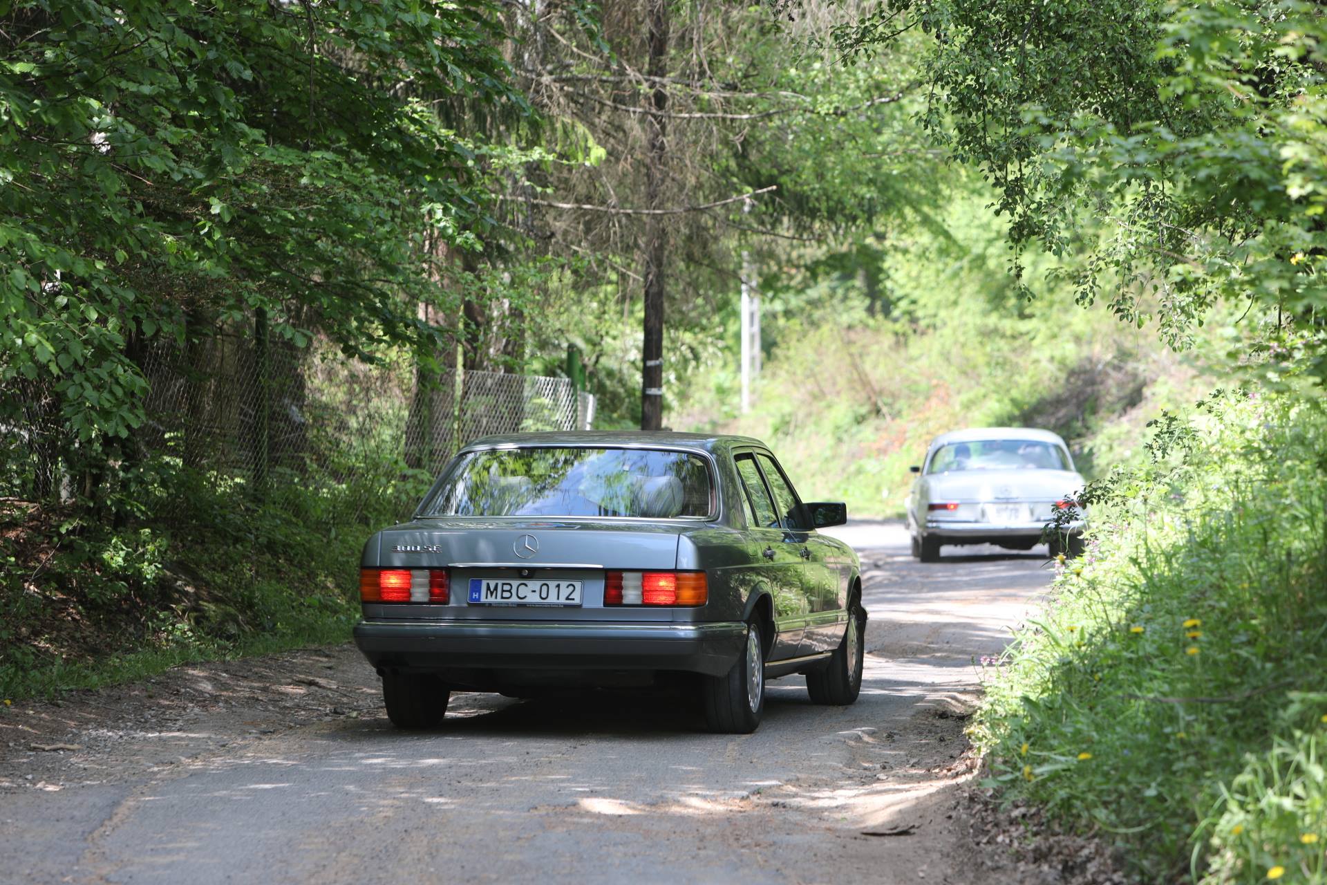 Századmásodpercekre vadászó öreg Mercedesek 13