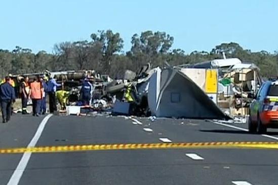 Vándorcirkuszosok ütköztek tartálykocsival
