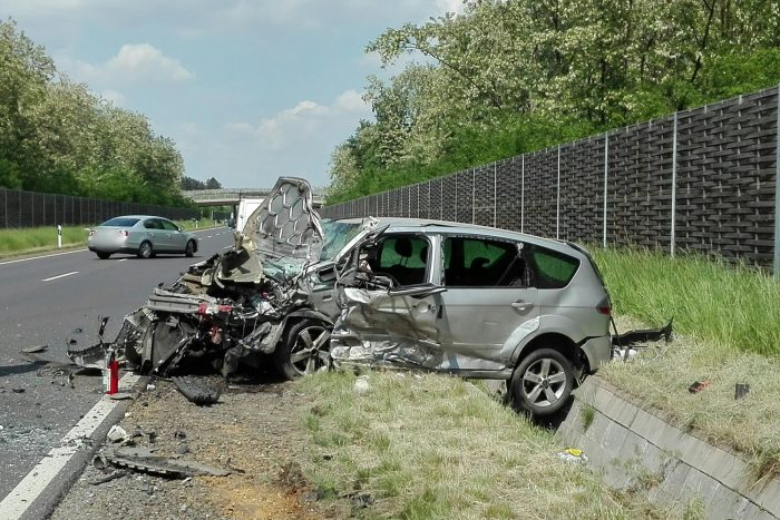 Képeken a Debrecennél történt halálos baleset
