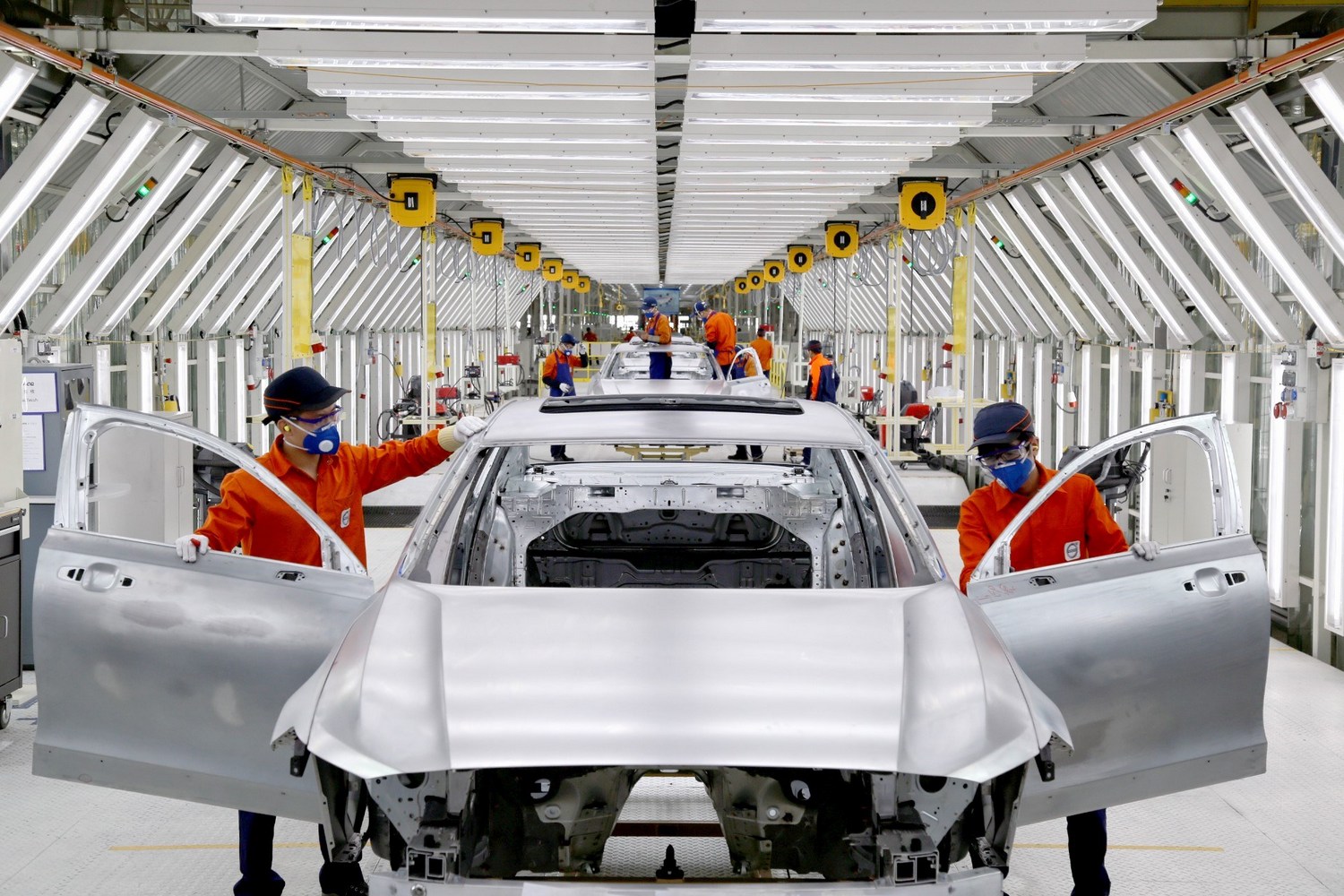 Pre-production of the new Volvo S90 in the Daqing manufacturing plant | Vezess | Vezess